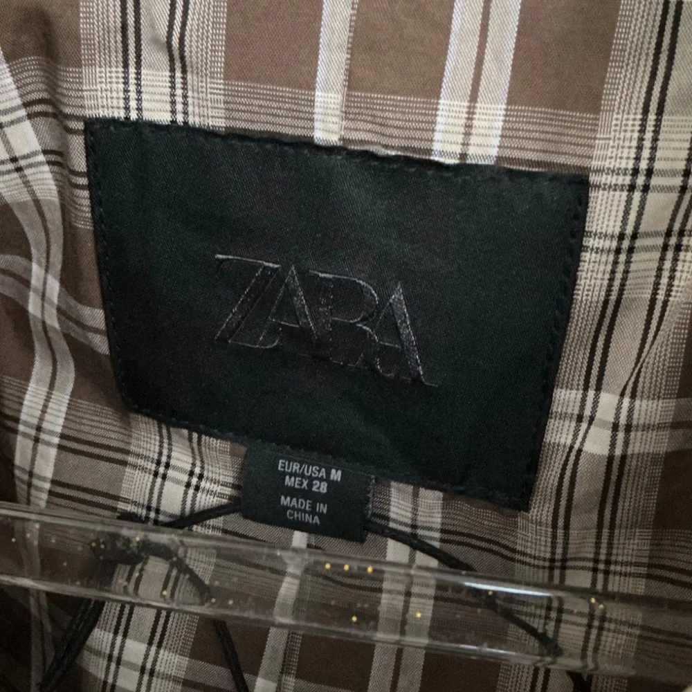 Zara Contrast Collar Jacket with Plaid Lining - Picture 5 of 5